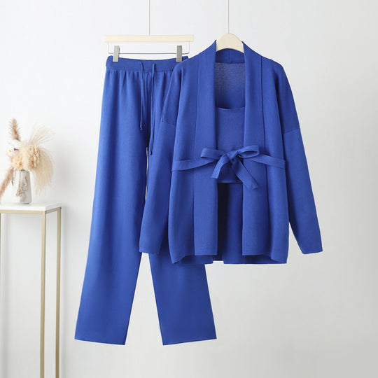 Damen gemütliches Freizeit-Loungewear-Set mit Bindegürtel und weitgeschnittenen Hosen Heidi-Mode