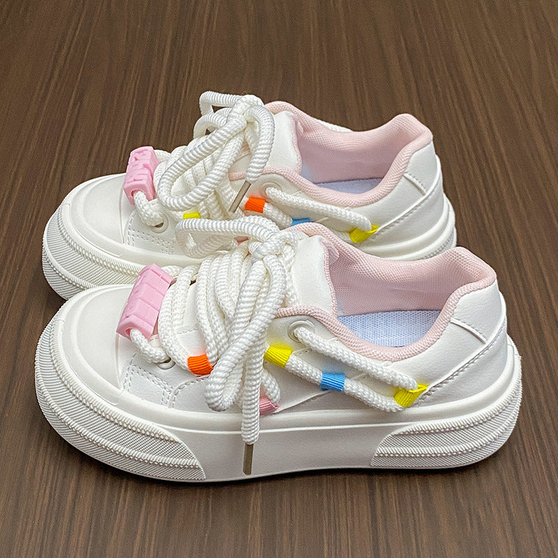 Damen bequeme Sneakers mit bunten Schnürsenkeln und dicker Sohle Heidi-Mode