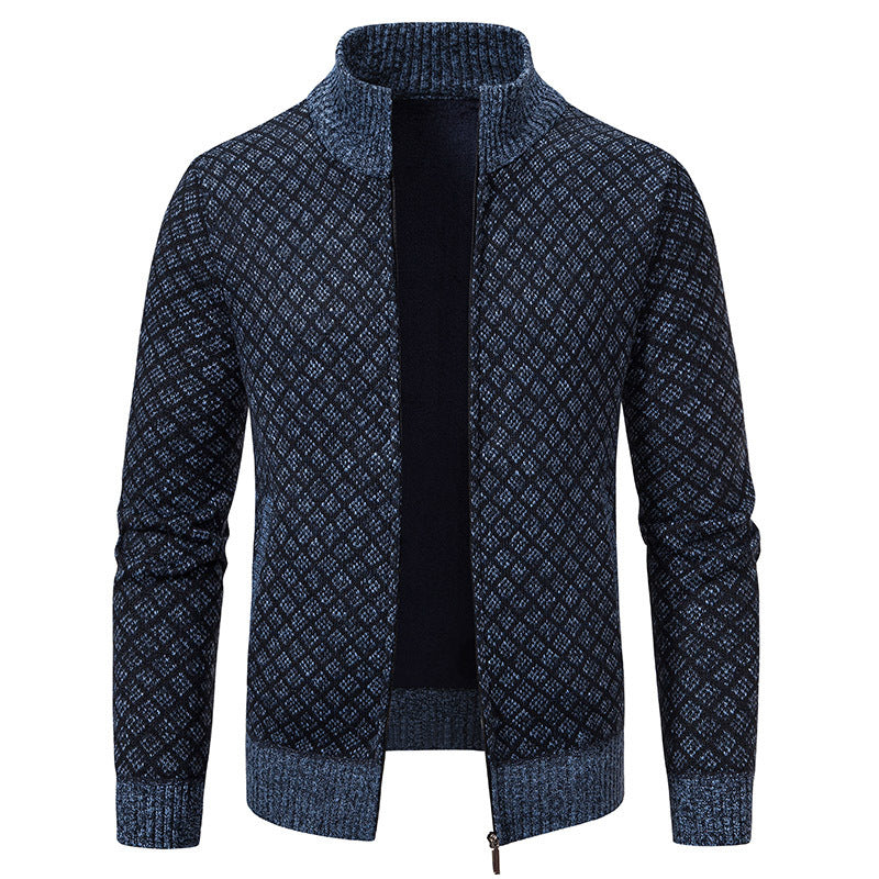 Herren Strickjacke mit modernem Zopfdesign und hohem Stehkragen Heidi-Mode