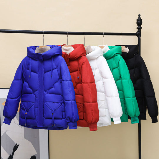 Damen gesteppte Winterjacke mit Kapuze und Herzdetails Heidi-Mode