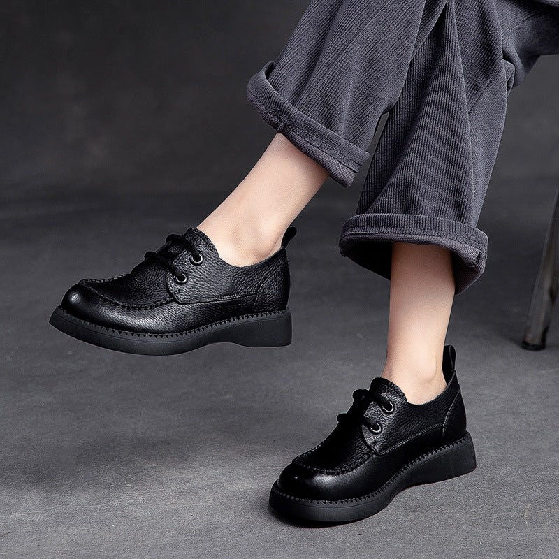 Damen Leder Slipper mit strapazierfähiger Sohle und eleganter Nahtverarbeitung Heidi-Mode