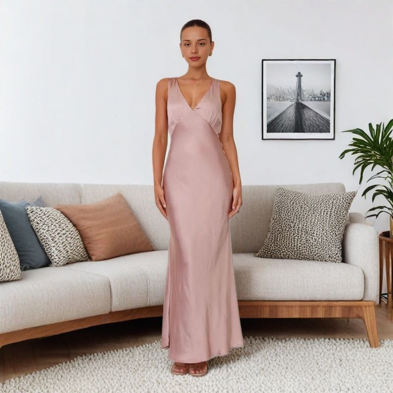 Damen Maxikleid aus Satin mit verstellbaren Trägern Heidi-Mode