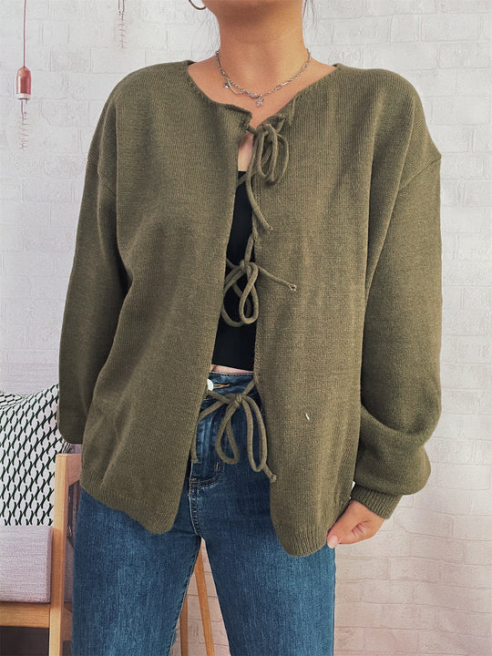 Damen Strickjacke mit dekorativem Schnürdesign und weitem Schnitt Heidi-Mode