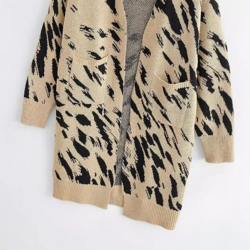 Damen Grobstrick-Cardigan mit modischem Leopardenmuster und praktischen Taschen Heidi-Mode