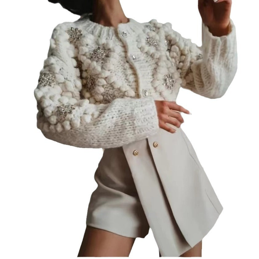 Damen Strickjacke mit luftigen Rüschen und funkelnden Akzenten Heidi-Mode