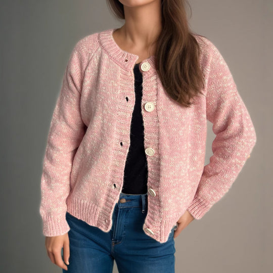 Damen lässiger Strickcardigan mit großen Knopfdetails und weichem Material Heidi-Mode