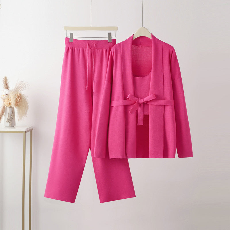 Damen gemütliches Freizeit-Loungewear-Set mit Bindegürtel und weitgeschnittenen Hosen Heidi-Mode