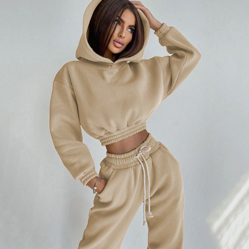 Damen Sportliches Cropped Hoodie- und Lounge-Hosen-Set mit modernem Design Heidi-Mode