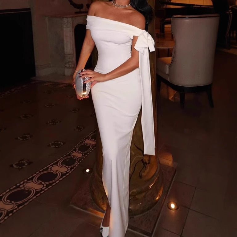 Damen Elegantes Off-Shoulder Maxikleid mit figurformendem Schnitt und schwingendem Saum Heidi-Mode