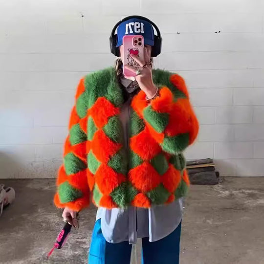Damen auffällige Kunstpelzjacke mit innovativem Karomuster und kurzem Schnitt Heidi-Mode