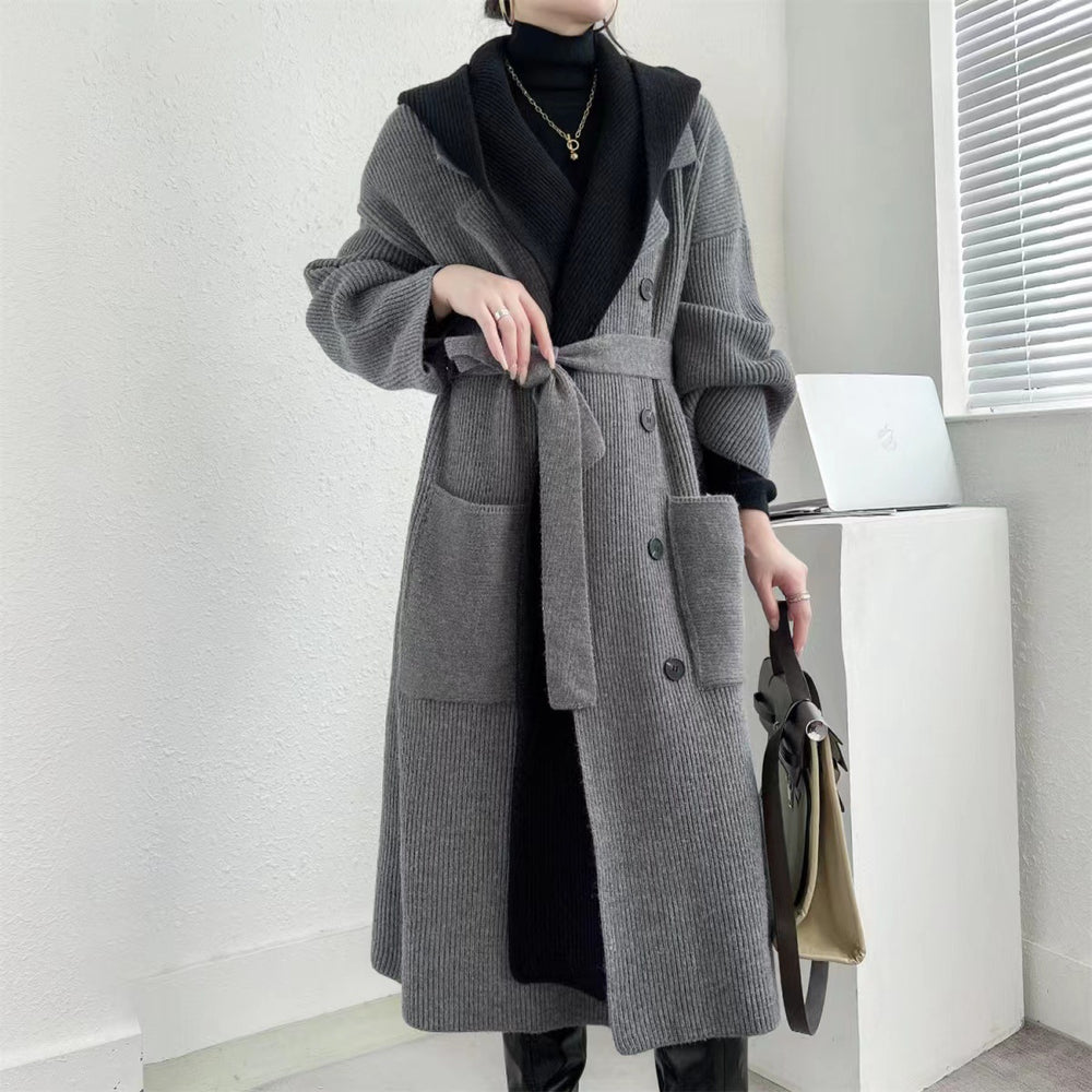 Damen Eleganter langer Mantel mit Gürtel und kontrastierenden Ärmeln Heidi-Mode