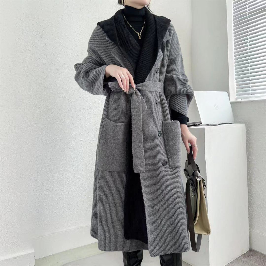Damen Eleganter langer Mantel mit Gürtel und kontrastierenden Ärmeln Heidi-Mode