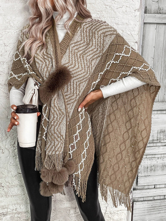 Heidi-Mode | Cape Schal Cardigan Wolle Strick Übergröße Fransen Saum V-Ausschnitt Boho Stil