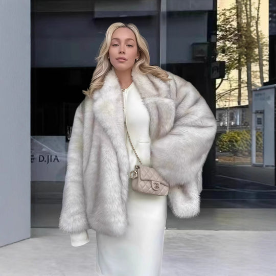 Damen Elegante Kunstpelzjacke mit funkelnden Akzenten Heidi-Mode