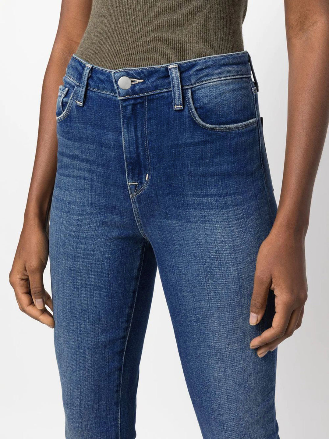 Damen Bootcut Jeans im legeren Design mit fransigem Saum und hohem Taillenbund Heidi-Mode