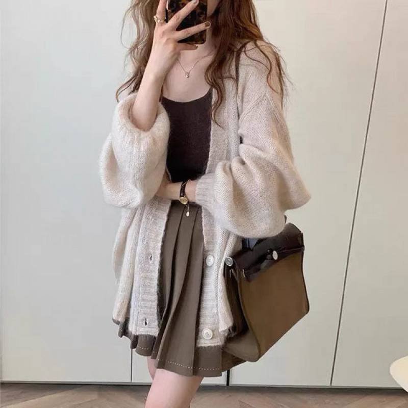 Damen Flauschiger Strickcardigan mit voluminösen Ärmeln und Knopfdetails Heidi-Mode