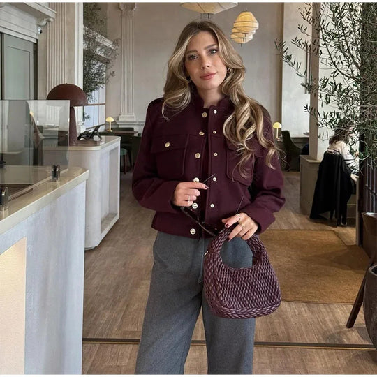 Damen Modische Kurzjacke mit praktischen Taschen und goldenen Druckknöpfen Heidi-Mode