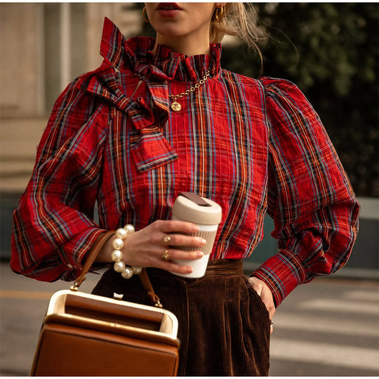 Damen Karobluse mit Rüschendetails und Stehkragen Heidi-Mode