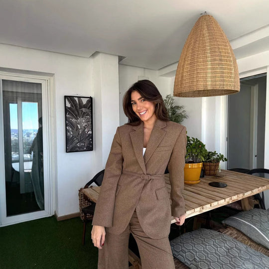 Damen taillierter Blazer mit Gürtel und eleganter Struktur Heidi-Mode