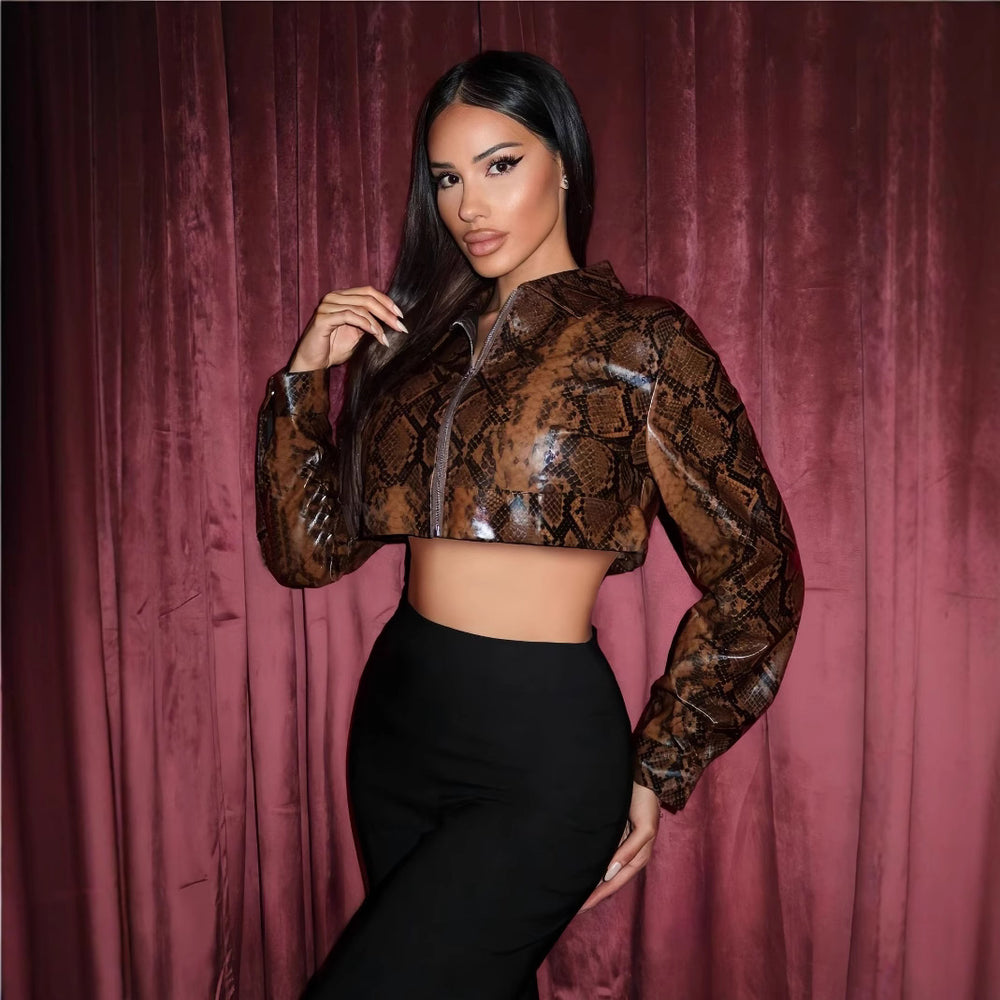 Damen cropped Kunstlederjacke im Schlangenprint Heidi-Mode