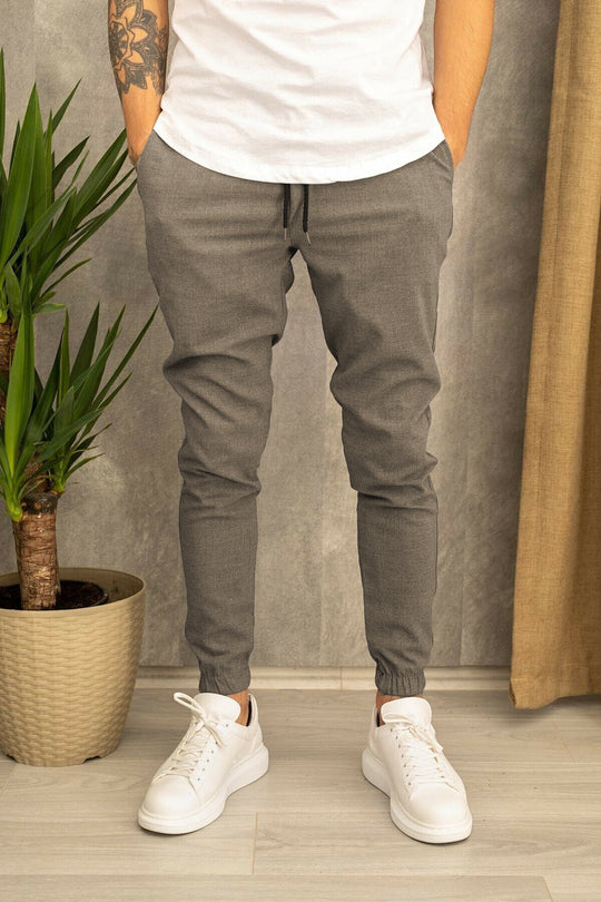 Herren Slim-Fit Jogginghose mit elastischem Bund und praktischen Seitenklapptaschen Heidi-Mode