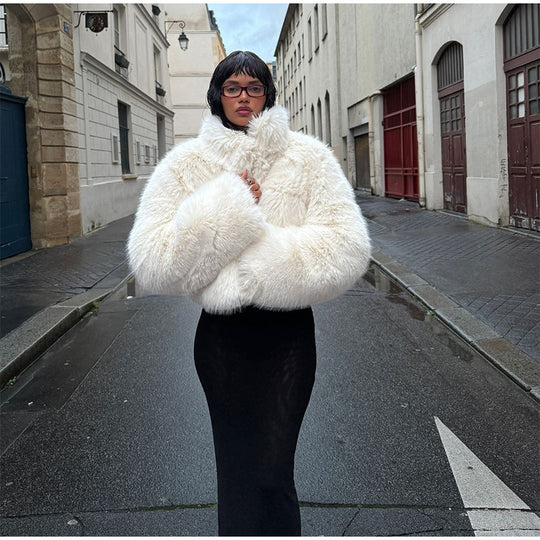 Damen Flauschige Kurzjacke mit voluminösen Ärmeln Heidi-Mode