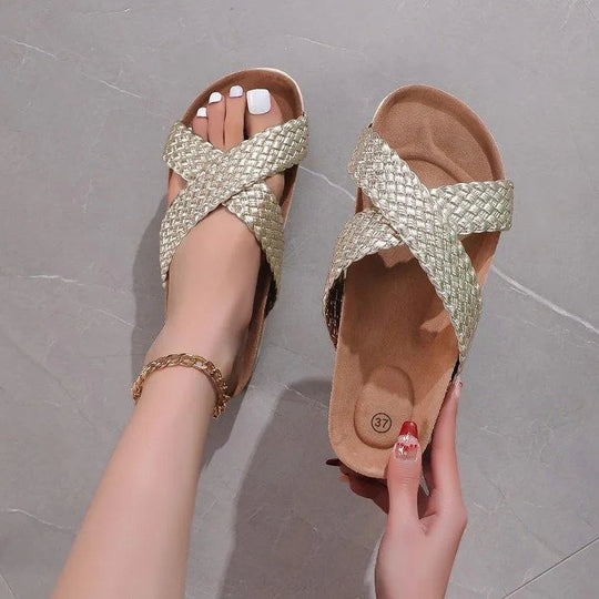 Heidi-Mode | Plateau-Sandalen mit gekreuztem Riemen