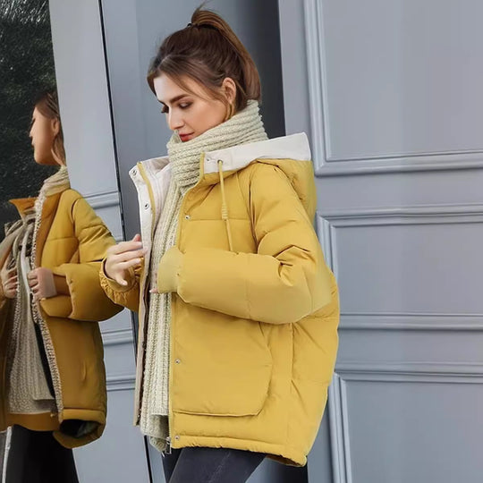 Damen modische Steppjacke mit abnehmbarer Kapuze und komfortabler Passform Heidi-Mode