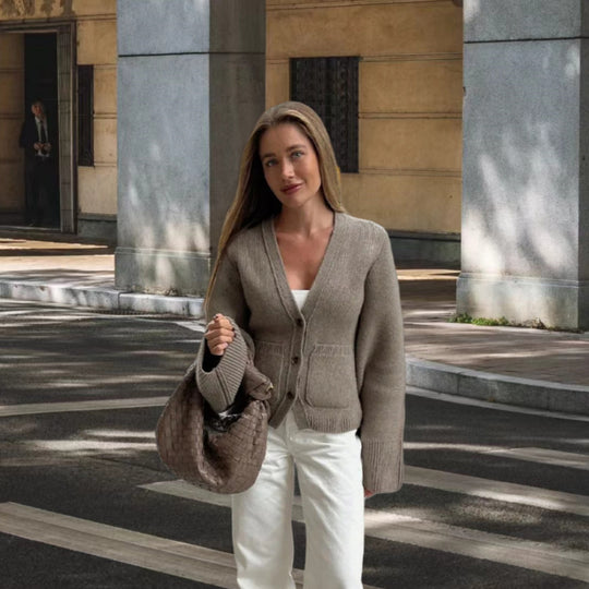 Damen Strickjacke mit eleganten Details und lässigem Schnitt Heidi-Mode