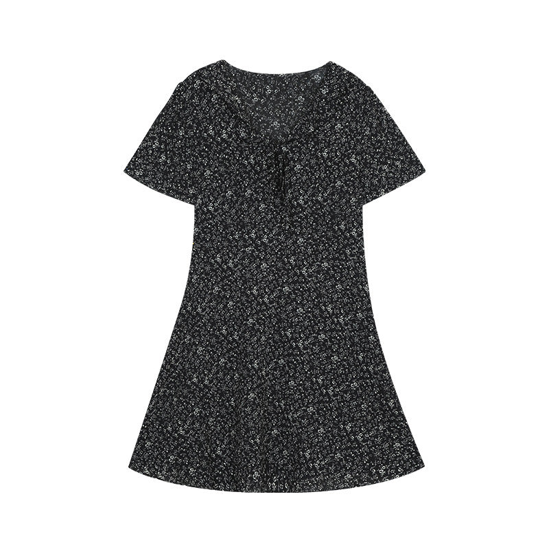 Damen Blusenkleid mit floralem Muster und V-Ausschnitt Heidi-Mode