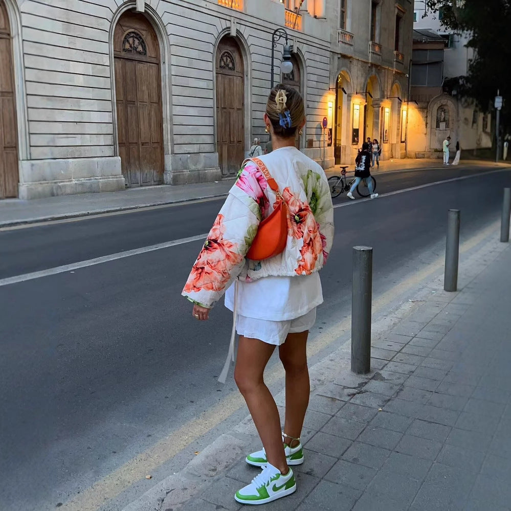 Damen Steppjacke mit floralen Mustern und elastischem Bund Heidi-Mode