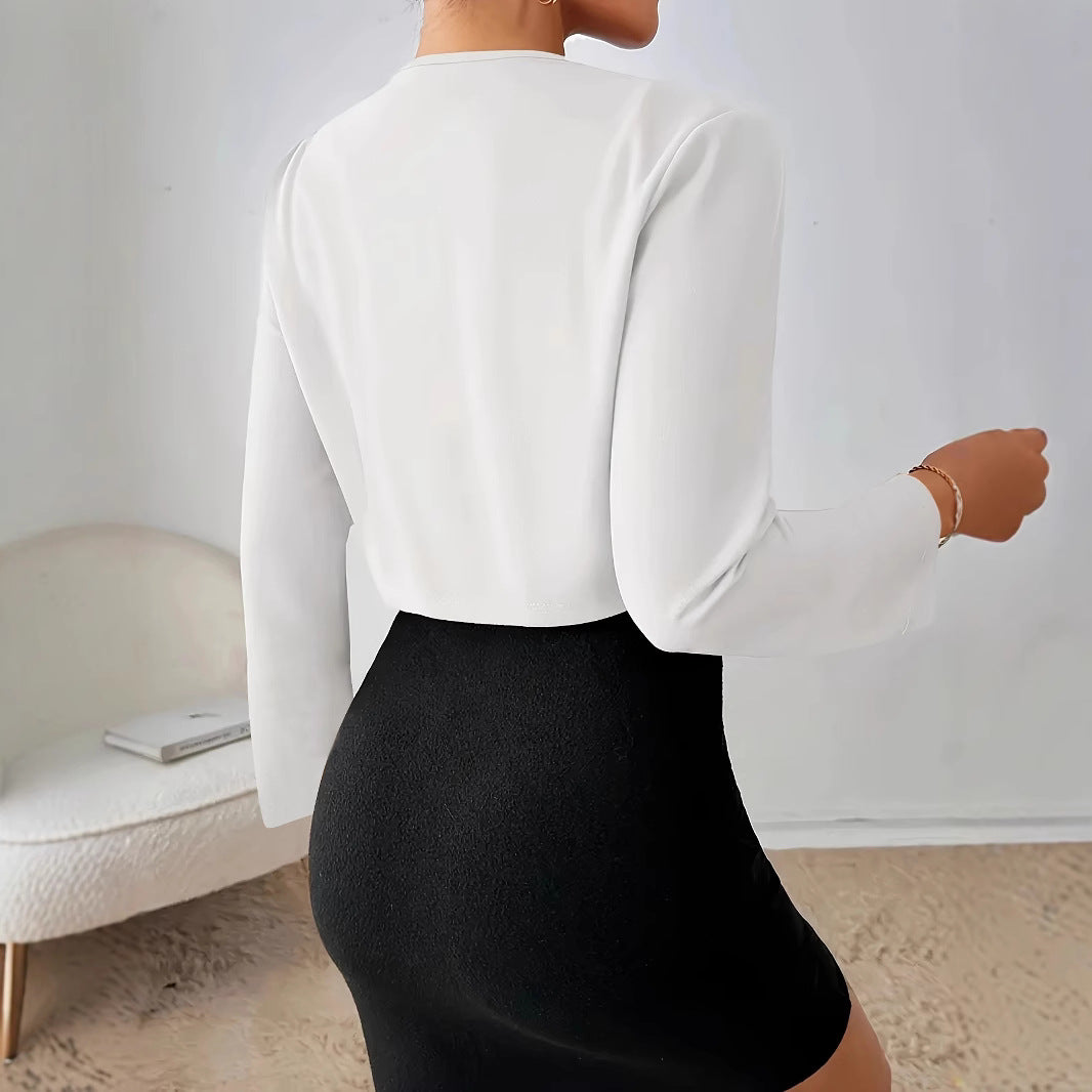 Damen Elegante Kurzjacke mit modernem Schnitt und raffinierten Falten Heidi-Mode