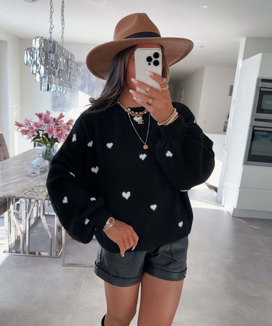 Damen lässiger Strickpullover mit herzförmigen Mustern und angeschnittenen Ärmeln Heidi-Mode