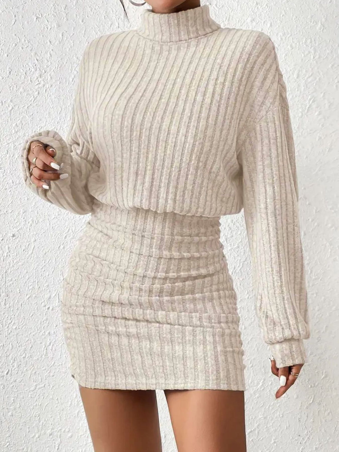 Damen Hochgeschlossener Strickpullover und Rock Heidi-Mode