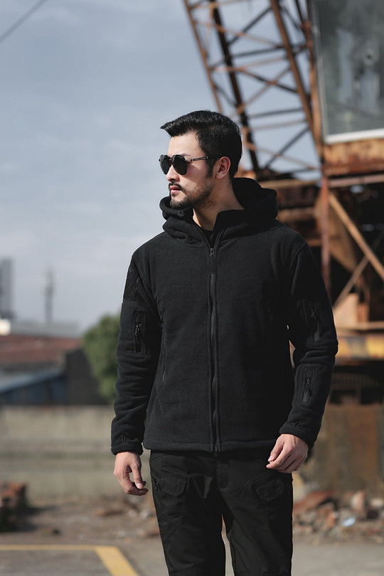 Herren Fleecejacke mit mehrfachen Taschen und verstellbarem Kapuzenkragen Heidi-Mode