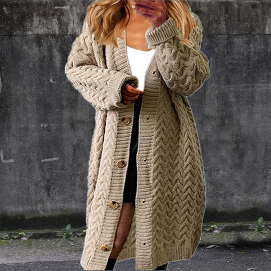 Damen Großer Strickmantel mit dekorativem Knopfverschluss und Zopfmuster Heidi-Mode