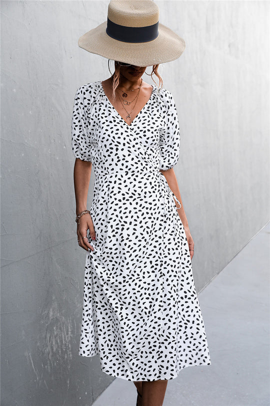 Damen Wickelkleid mit eleganten Puffärmeln und modernem Muster Heidi-Mode