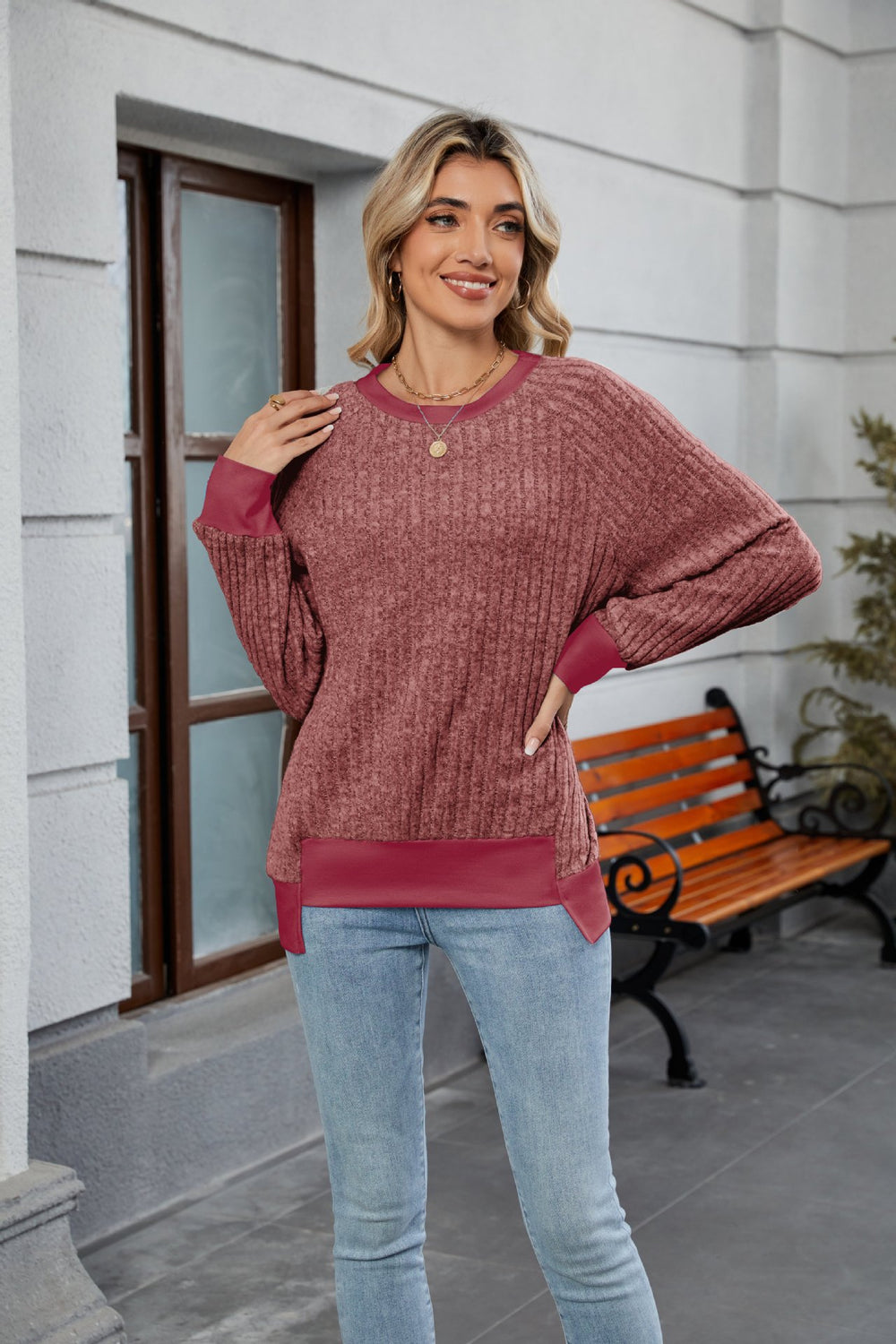 Damen lässiger Pullover mit kontrastierenden Ärmelabschlüssen und einzigartiger Textur Heidi-Mode
