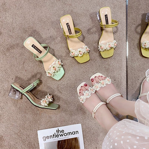 Damen Sandaletten mit transparentem Riemen und floralen Akzenten Heidi-Mode