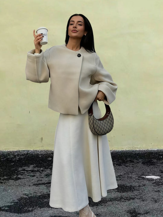 Damen Wickeljacke mit weiten Ärmeln und dekorativem Knopf Heidi-Mode