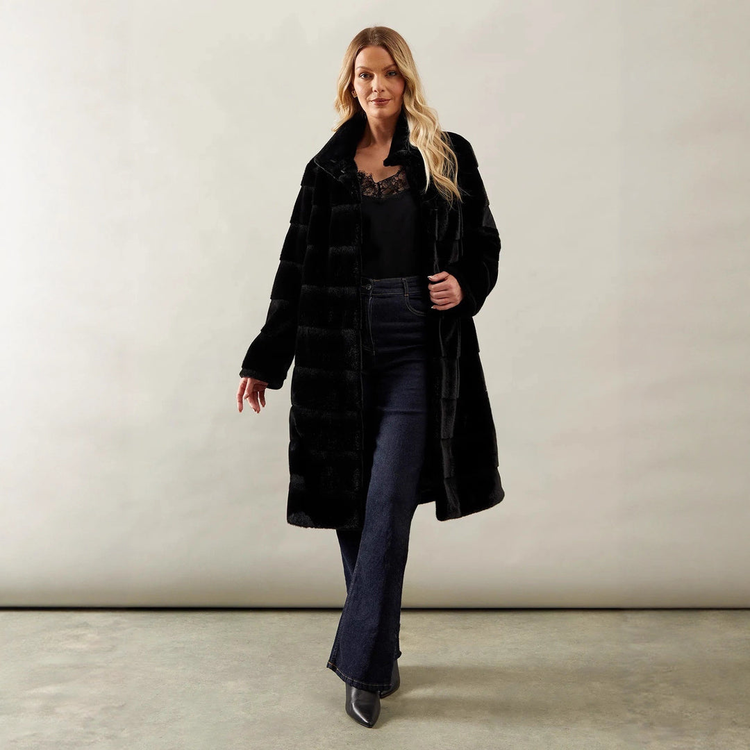 Damen Markante Kuscheljacke mit eingefasstem Gürtel Heidi-Mode
