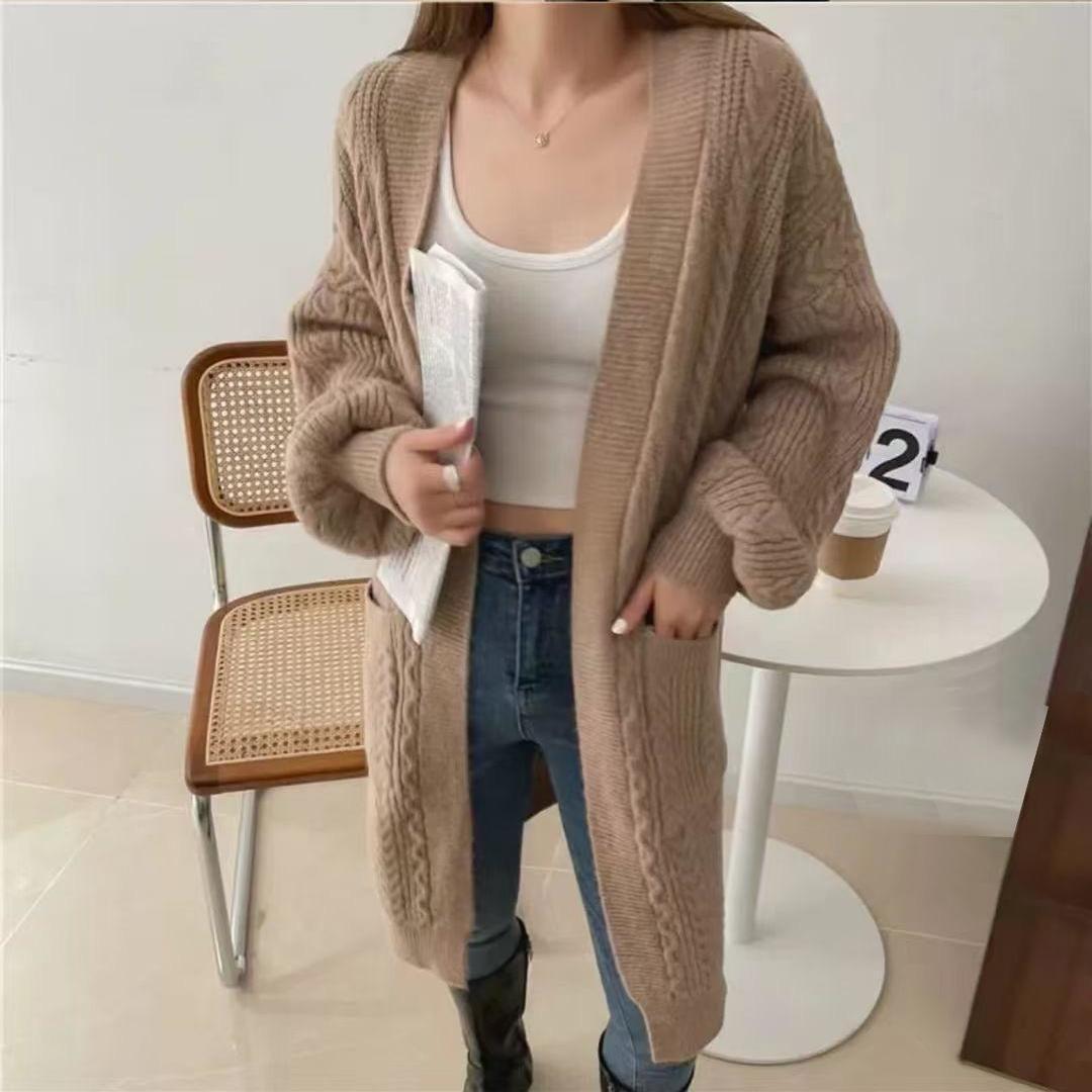 Damen Grobstrick Cardigan mit tiefen Taschen und elegantem Zopfdesign Heidi-Mode