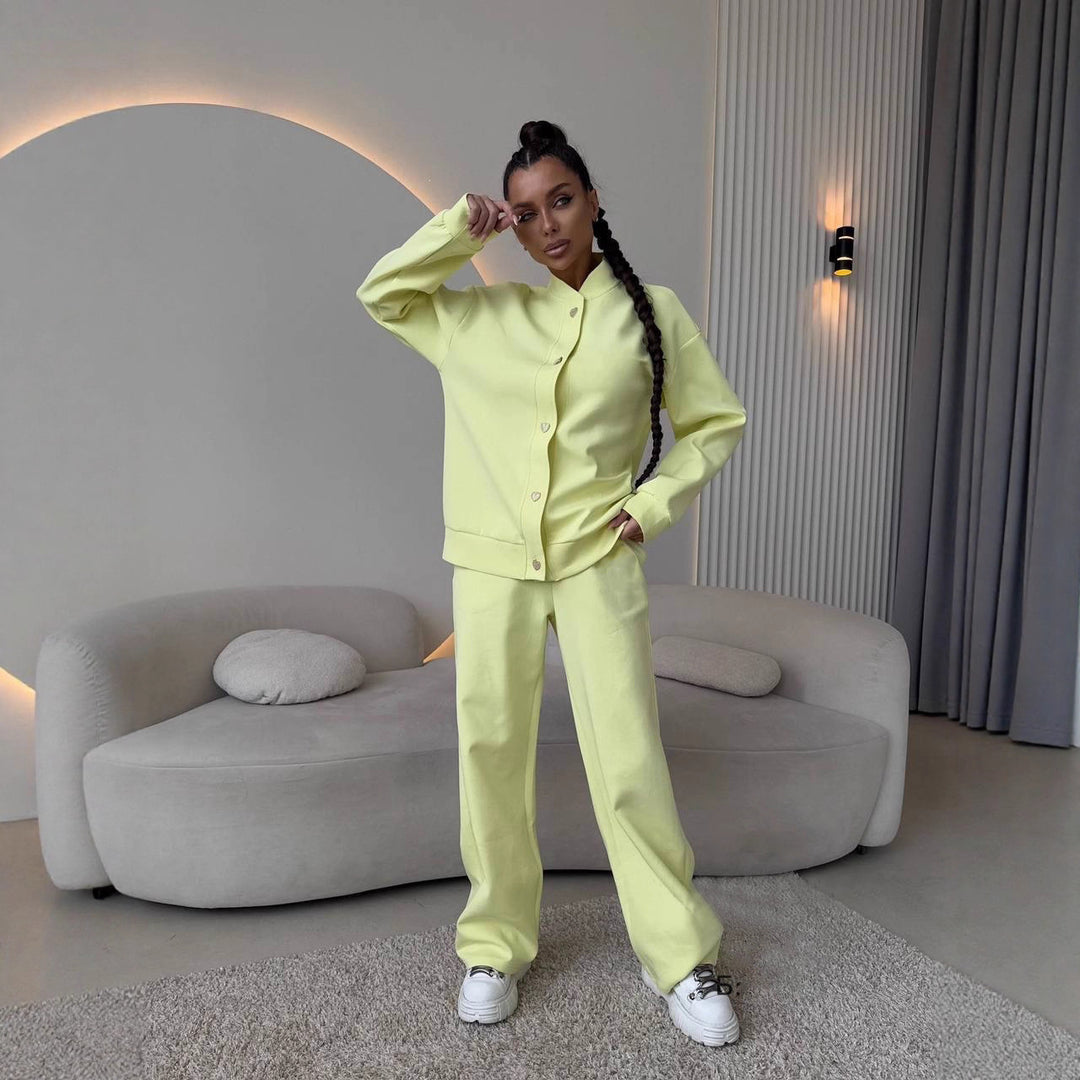 Damen elegantes Lounge-Set mit dekorativen Knöpfen und hohem Kragen Heidi-Mode