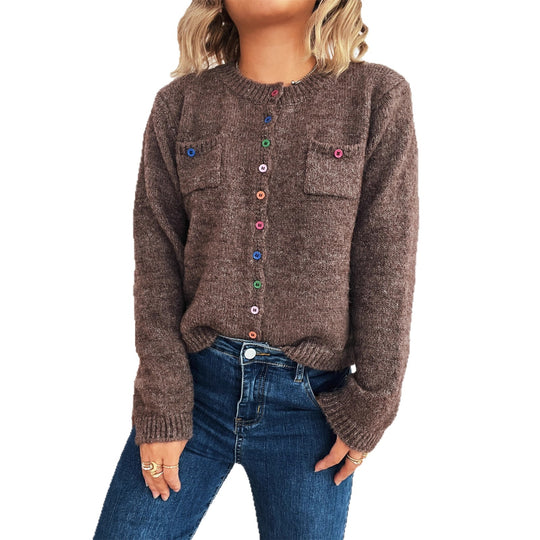 Damen Strickjacke mit bunten Knopfdetails und praktischen Taschen Heidi-Mode