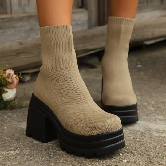 Damen Strick-Stiefeletten mit farbenfrohem Akzent und robustem Blockabsatz Heidi-Mode