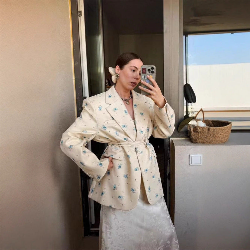 Damen Blazerjacke mit floralem Muster und taillierbarem Gürtel Heidi-Mode