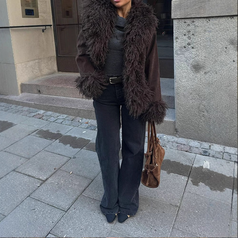 Damen lässige Kurzjacke aus plüschigem Material mit einzigartigem Schnitt Heidi-Mode