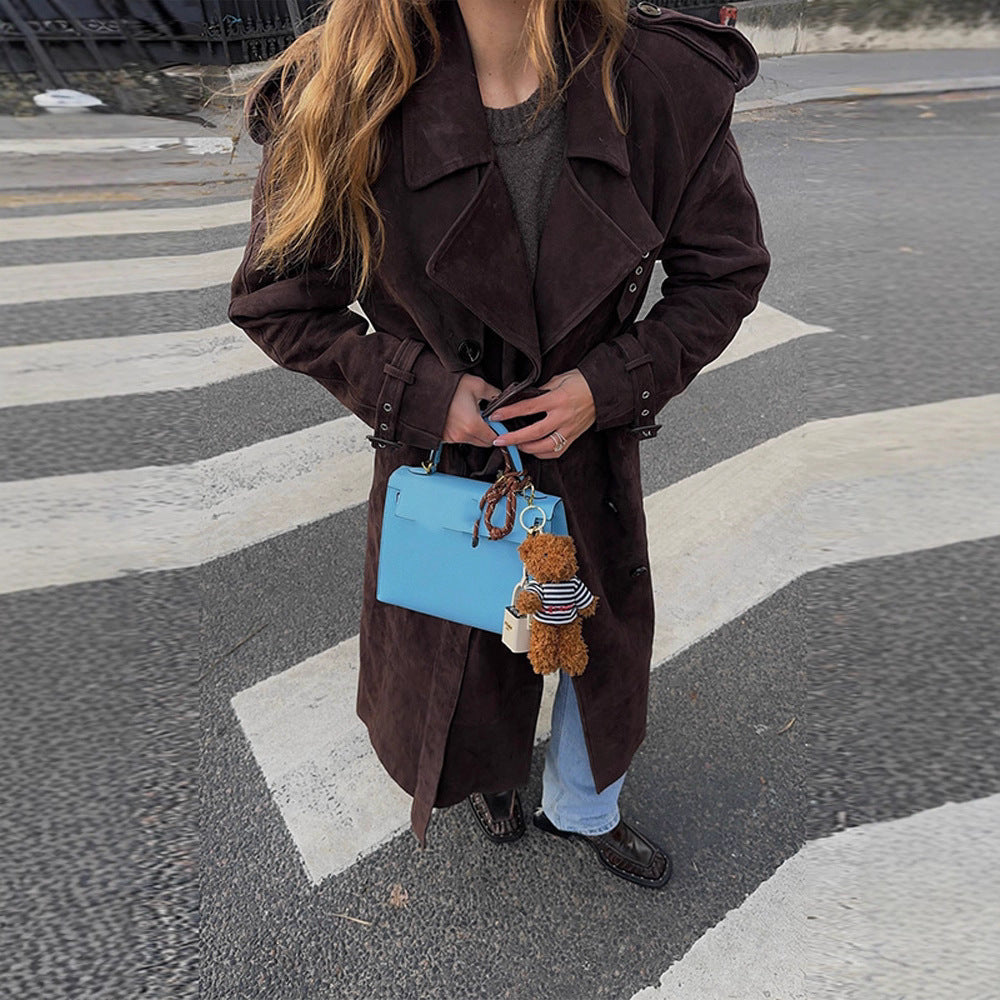 Damen Langer Trenchcoat aus weichem Wildlederimitat mit modischen Details Heidi-Mode