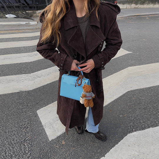 Damen Langer Trenchcoat aus weichem Wildlederimitat mit modischen Details Heidi-Mode