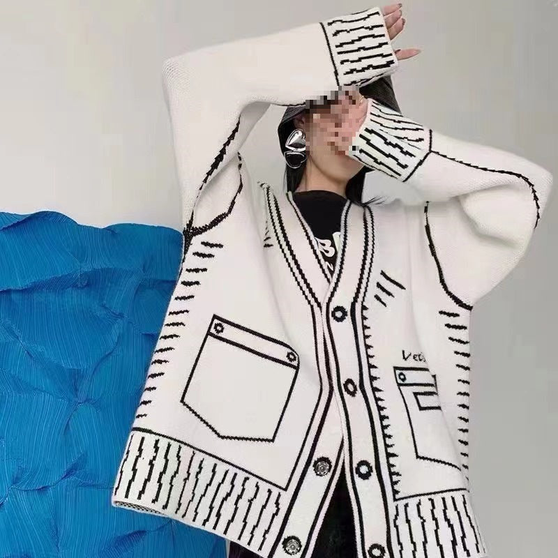 Damen Strickjacke mit kreativem Design und hochwertigen Knöpfen Heidi-Mode